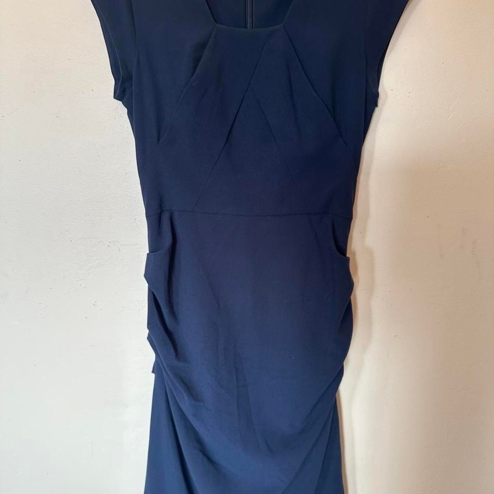 BCBGMAXAZRIA navy blue dress with zipper back, size 4 Wiggle dress